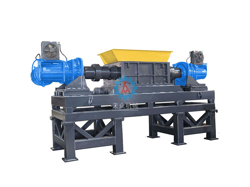 1200型全新雙軸撕碎機(jī).jpg 1200型全新雙軸撕碎機(jī).jpg